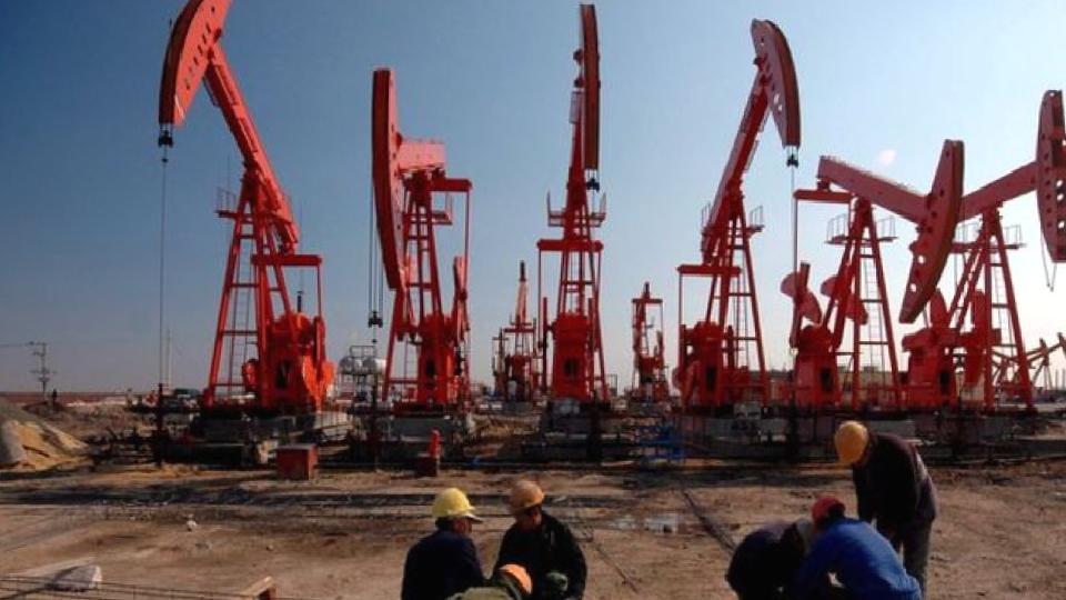 Petrol yüksek seyrini koruyor: Hürmüz krizi derinleşiyor