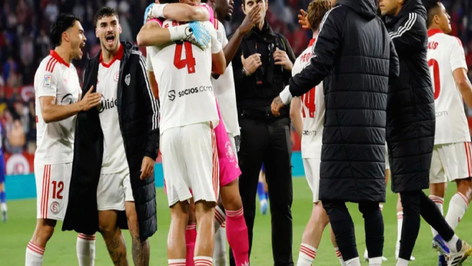 Sevilla, evinde Alexis Sanchez’le güldü: Düşme hattından çıktı