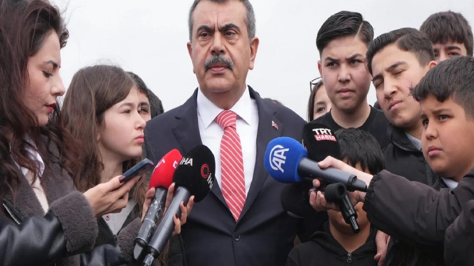 Yusuf Tekin açıkladı: Ara tatillerle ilgili yeni düzenleme!