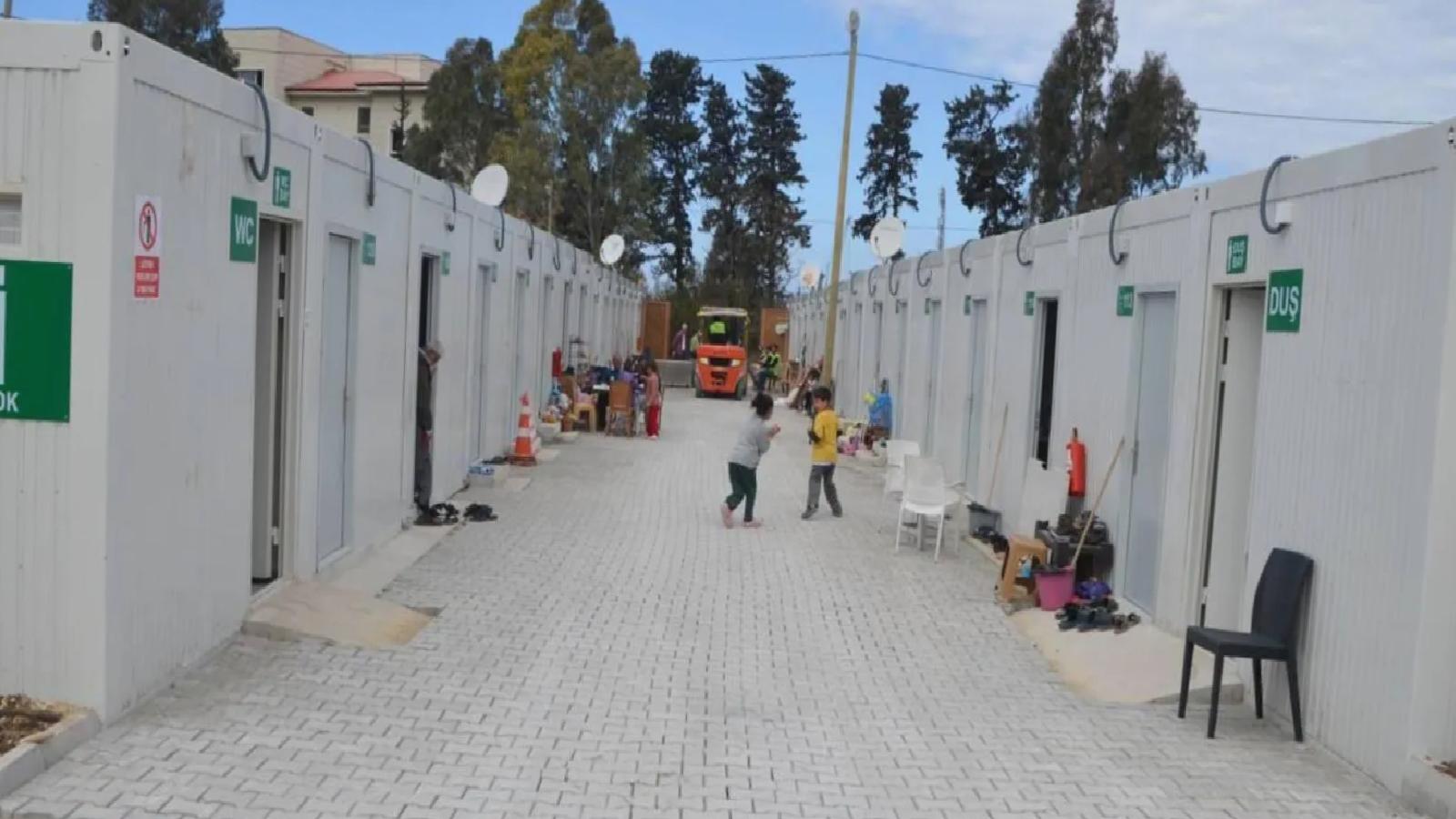 Depremzedelere “konteynerleri boşaltın” tebliği: Devlet bizi resmen sokağa atıyor