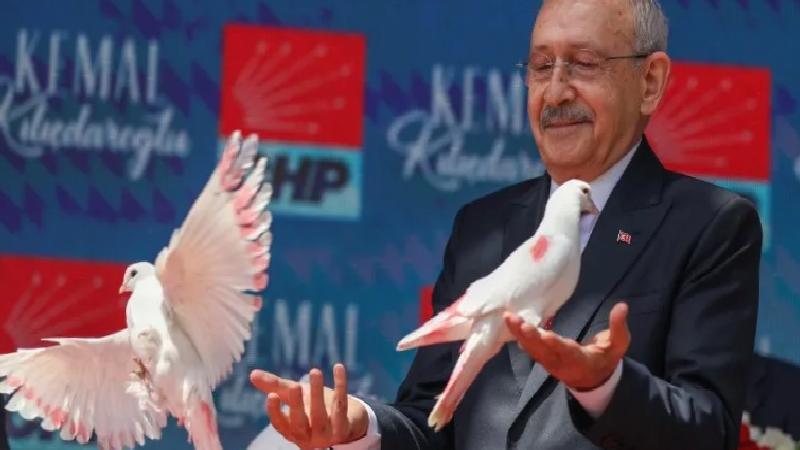 Ertuğrul Özkök: Ünlü yazar, Bay Donald’a “hırsız başkomutan” dedi; “Bay Kemal” için yazsa neler derdi?