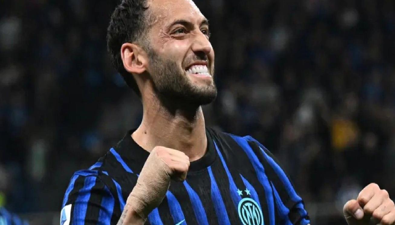 Hakan Çalhanoğlu’nun menajeri açıkladı: “Anlaşma sağladık”