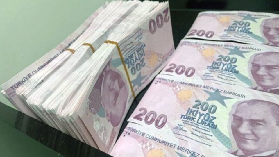 Hazine Temmuz-Eylül döneminde 1,5 trilyon TL borçlanacak