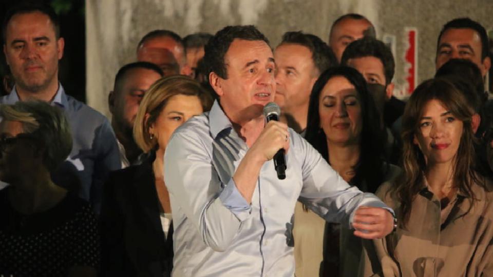 Kosova’daki erken genel seçimleri mevcut Başbakan Kurti’nin partisi kazandı