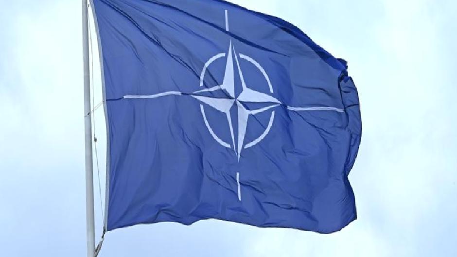 NATO zirvesi öncesi gazetecilere akreditasyon şoku