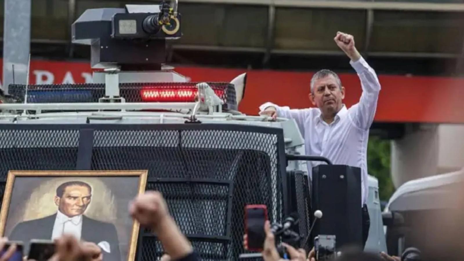 Özel “Kurultay yapılırsa bu defter kapanır” dedi; delegeler imza topladı: Yargıtay’a yapılan iptal başvurusu süreci nasıl etkiliyor?