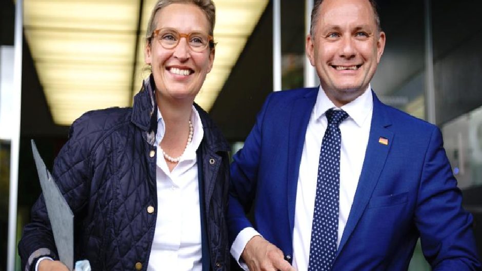 Aşırı sağcı AfD Weidel ve Chrupalla ile devam ediyor