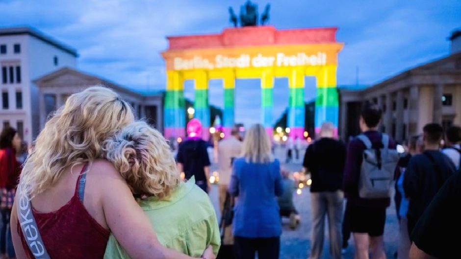 Berlin: Onur Yürüyüşü saldırganı operasyonda öldürüldü