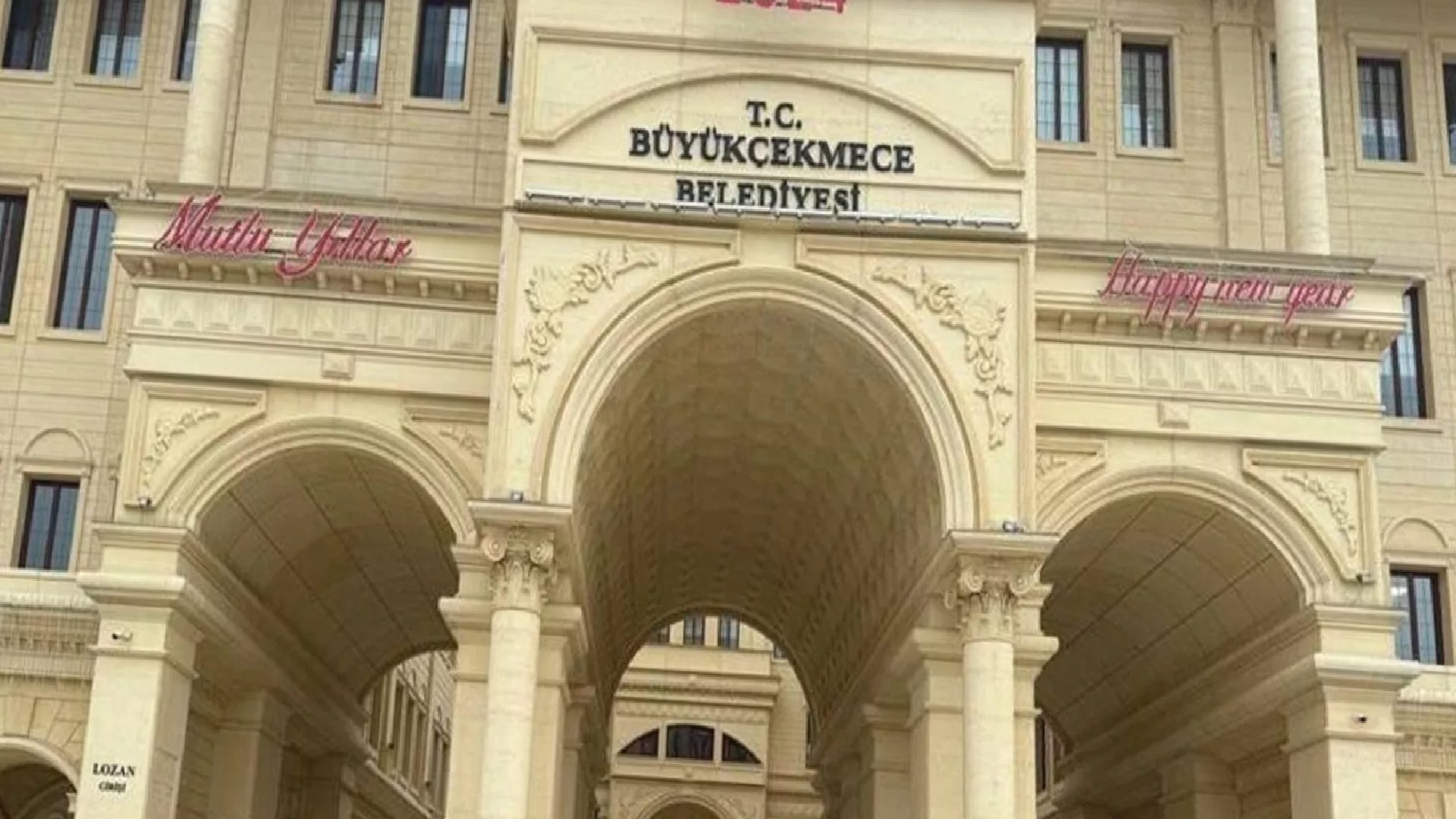 Büyükçekmece Belediyesinde yolsuzluk iddialarına ilişkin dava görülmeye başlandı: Savunmalar alınıyor