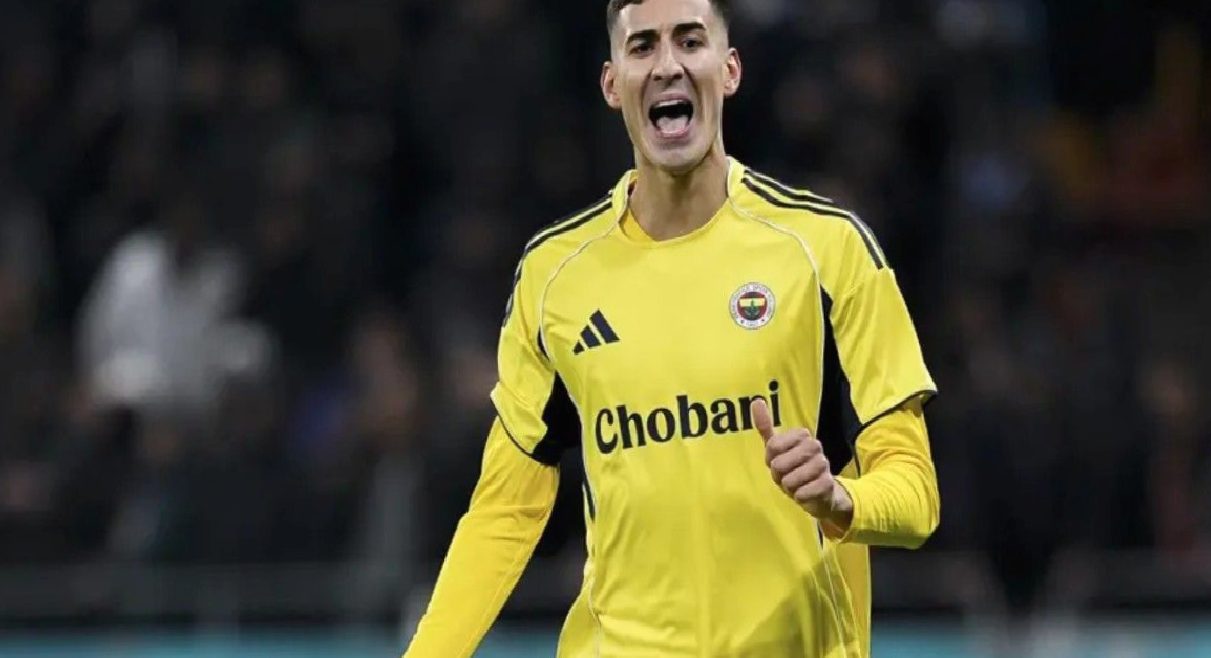Fenerbahçe’nin milli futbolcusu Mert Müldür’e sürpriz talip