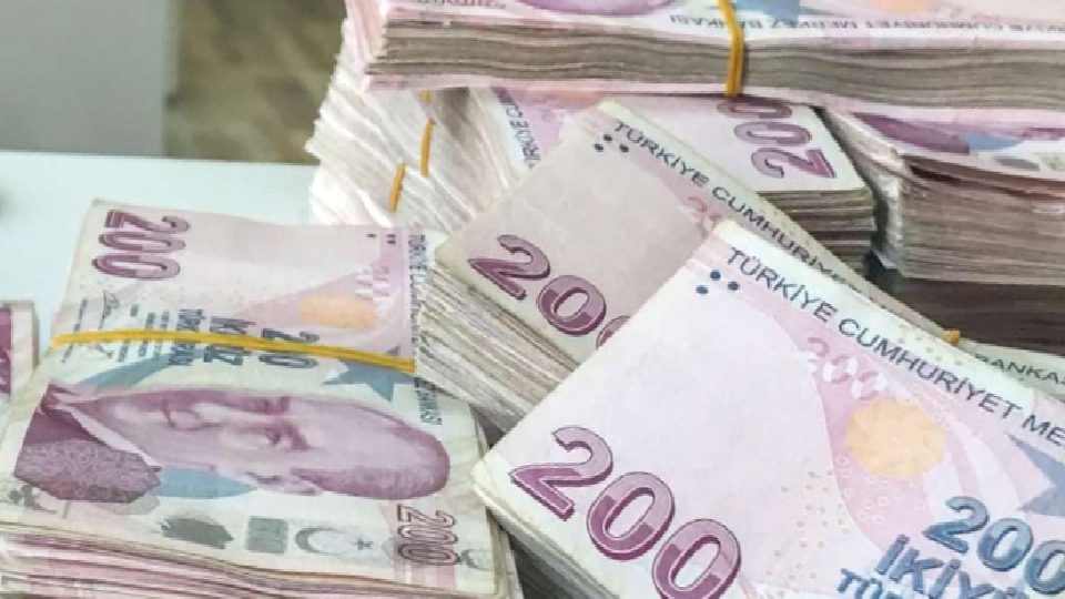 Hazine iki ihaleyle 190,3 milyar lira borçlandı