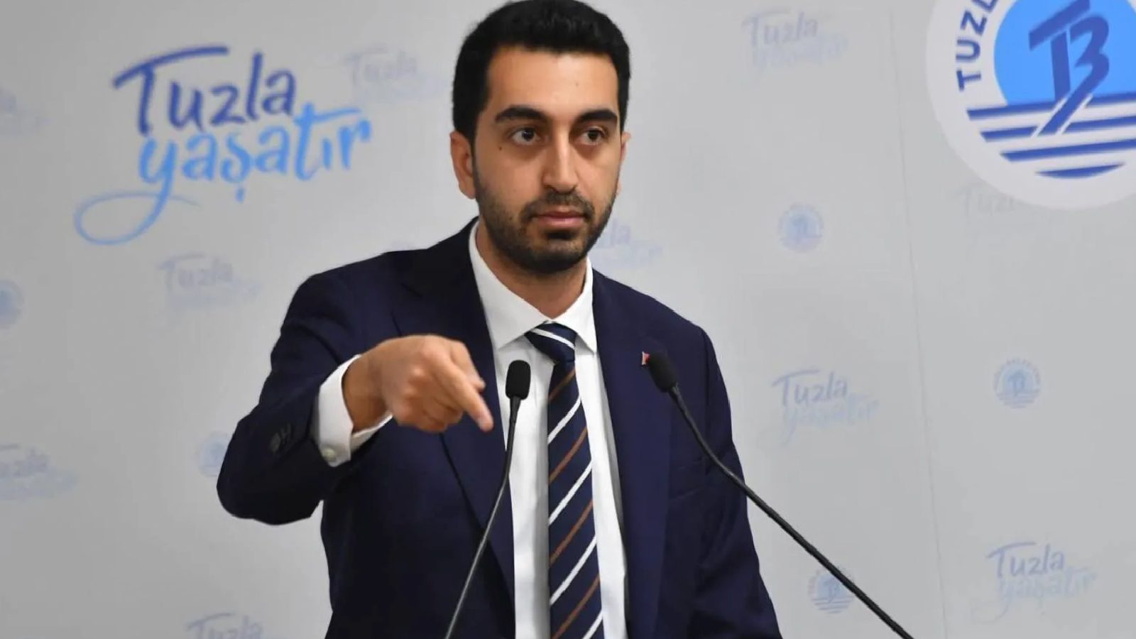 İddia: CHP’li Tuzla Belediye Başkanı Eren Ali Bingöl, AKP’ye geçmek için Erdoğan’ın onayını bekliyor