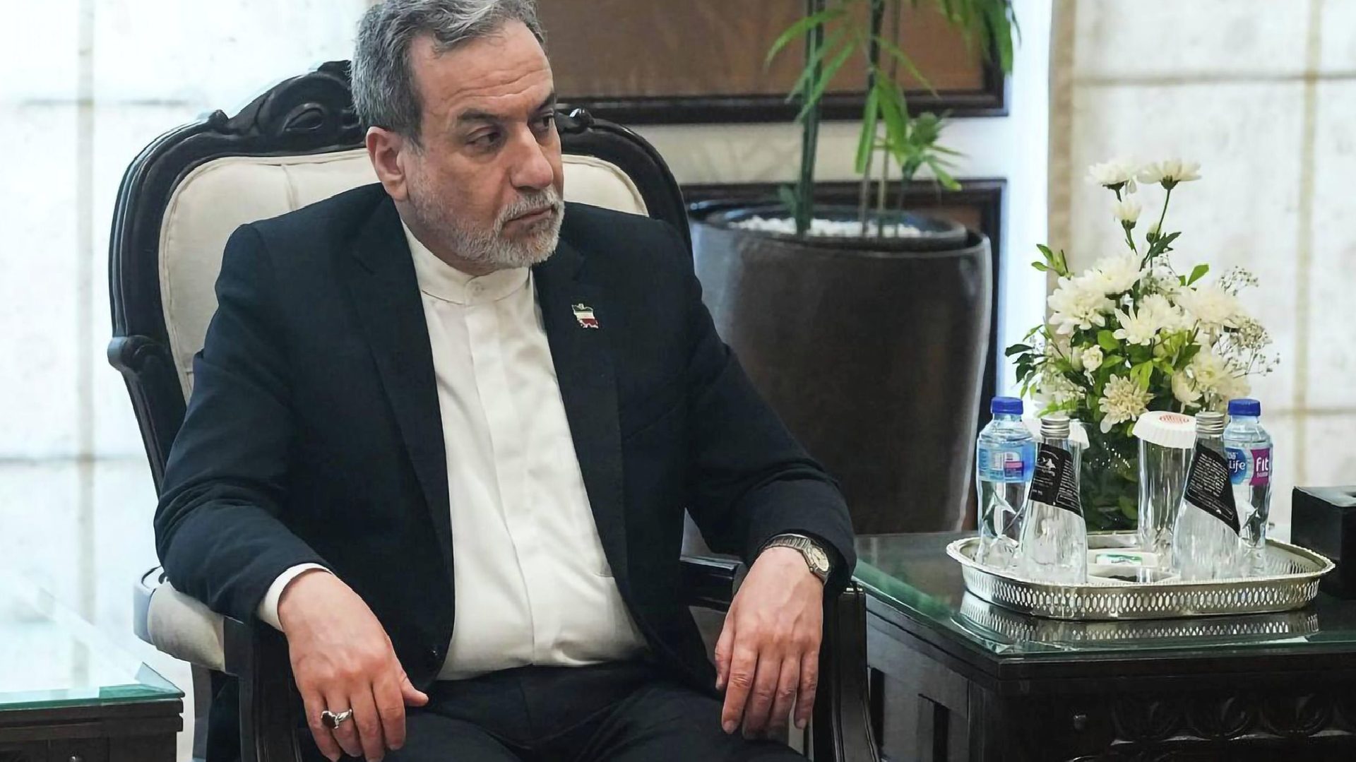 İran Dışişleri Bakanı Arakçi: ABD’nin tehditleri sürerse nihai anlaşma müzakereleri başlamayacak
