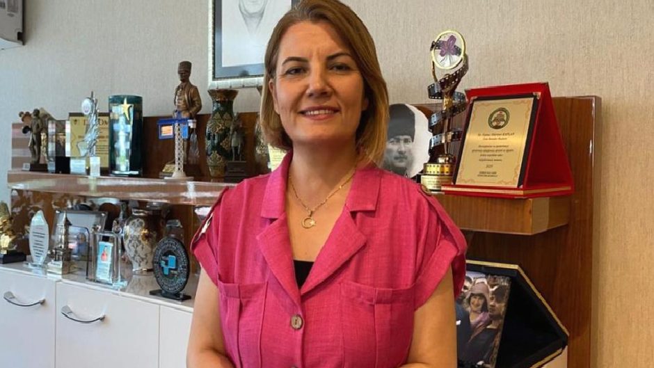 İzmit Belediye Başkanı Fatma Kaplan Hürriyet gözaltında