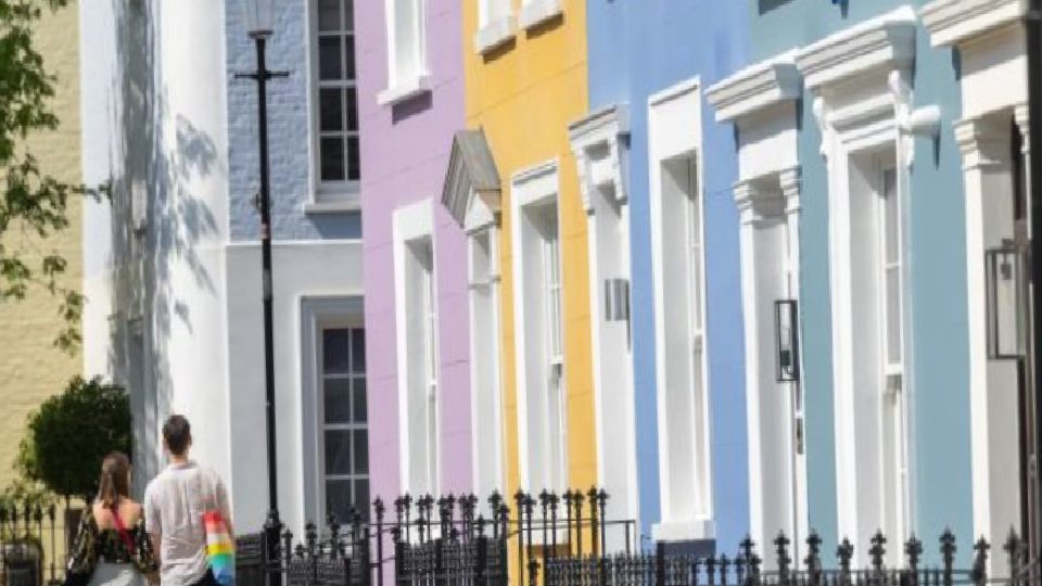 Londra konut fiyatlarında Aralık 2023’ten bu yana en büyük yıllık düşüş
