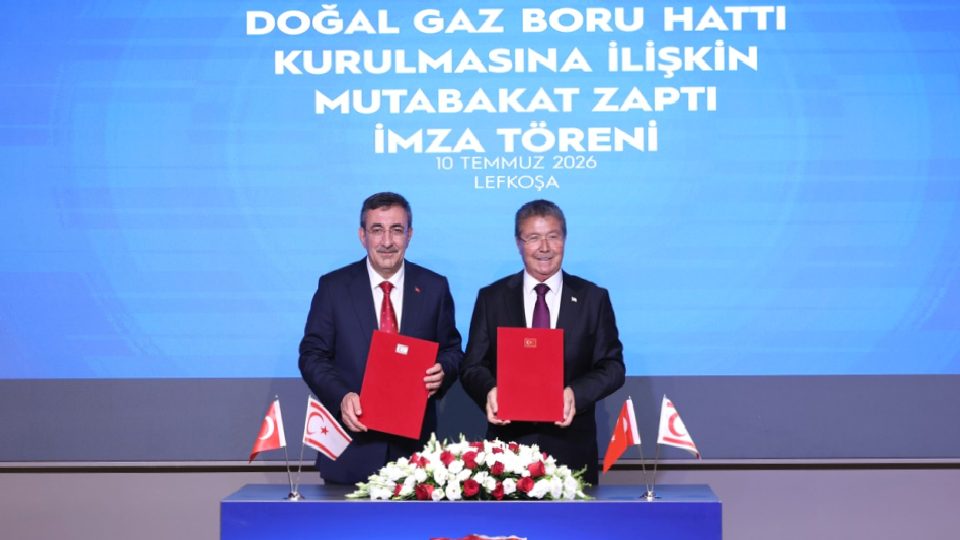 Türkiye ile KKTC arasında doğalgaz hattı için imzalar atıldı