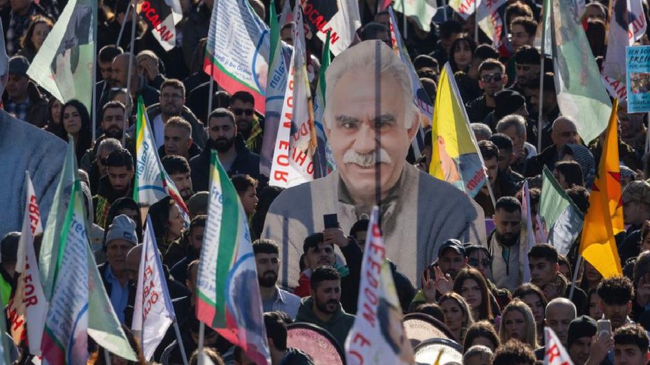 Almanya’daki Kürt örgütünden “çerçeve yasa” açıklaması