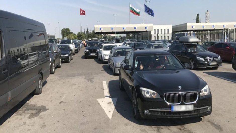 Almanya’ya incir taşıyan Türk TIR’ında 45 tabanca bulundu