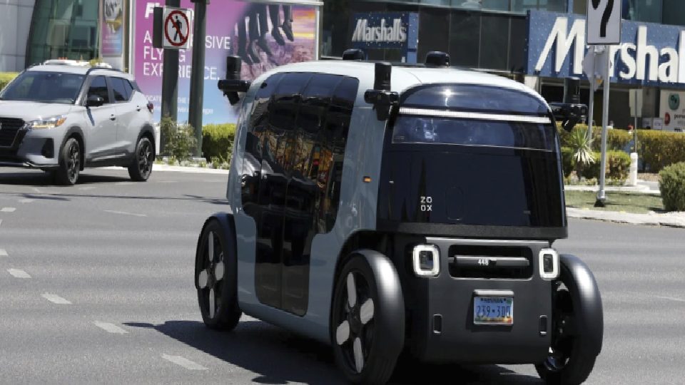 Amazon’un Zoox’u ücretli robotaksi hizmetine başlıyor
