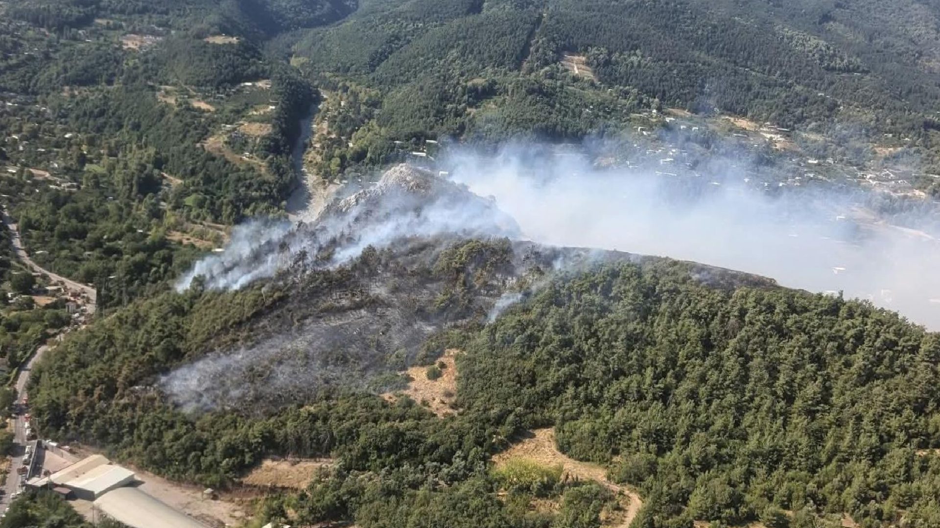 Bursa’da 3 farklı noktada yangın çıktı: Ekipler bölgede