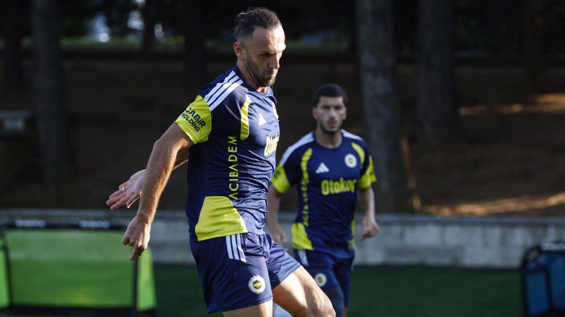 Fenerbahçe, son antrenmanını taraftara açık yaptı