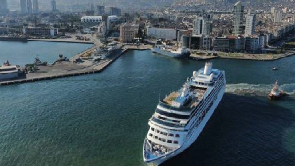 İzmir Limanı TVF’ye devredildi