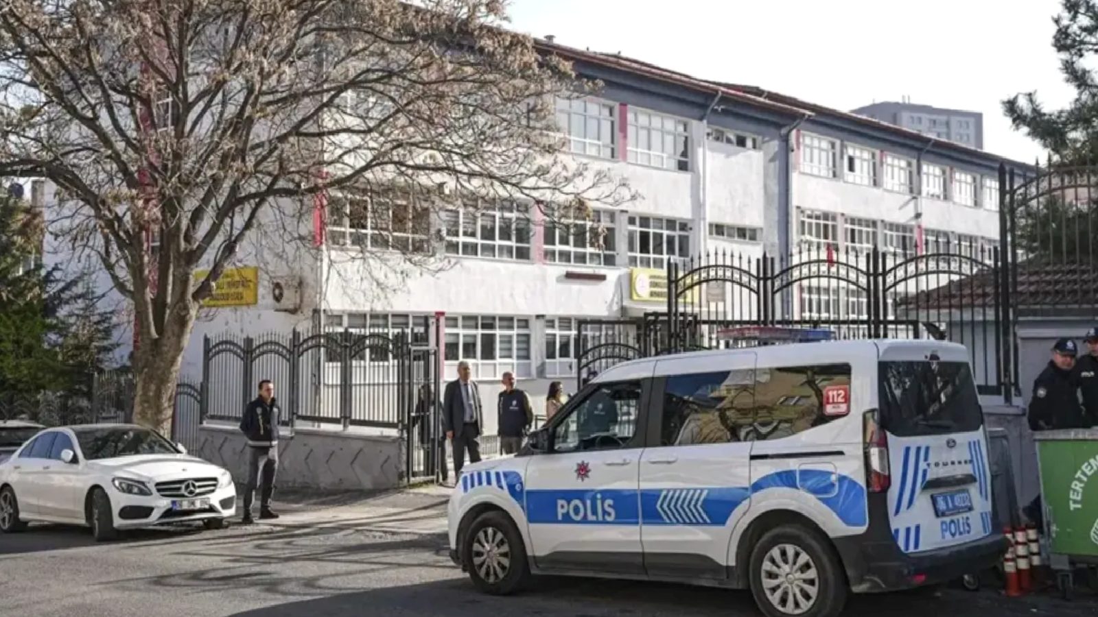 Okul giriş çıkışlarında görev yapacaklar: Yeni eğitim öğretim yılı öncesi 30 bin güvenlik personeli alınacak