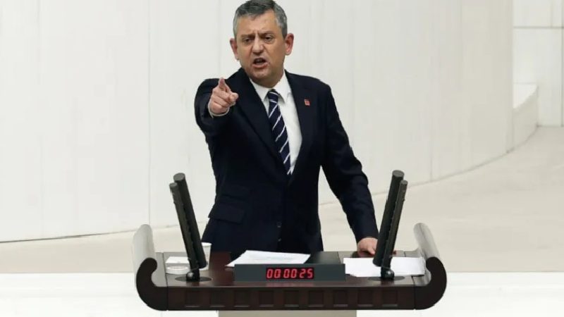 Özgür Özel, “çerçeve yasa” oylamasındaki tutumlarını anlattı: Yeni Parti’ye kurulan tuzağı boşa çıkardık