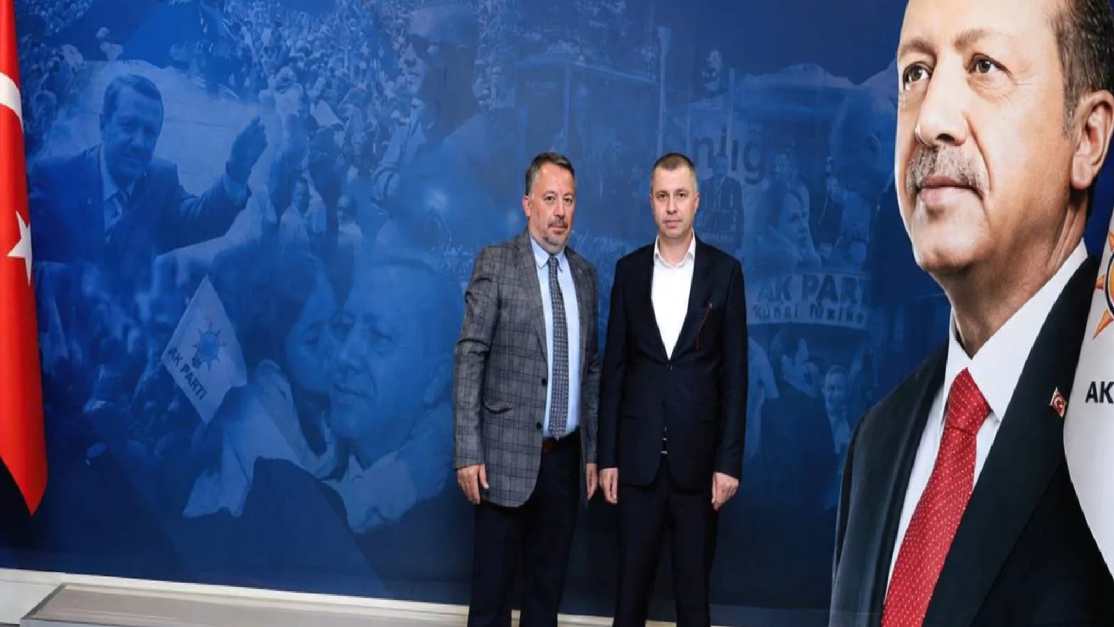 Rakı içerken fotoğrafı çekilen AKP’li İlçe Başkanı görevden alındı: Vicdanım rahat, başım dik