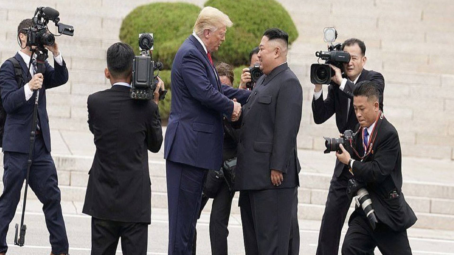 Trump Pentagon’a Güney Kore ile askeri tatbikatları azaltma talimatı verdi: ‘Kim Jong Un ile çok iyi bir ilişkimi var’