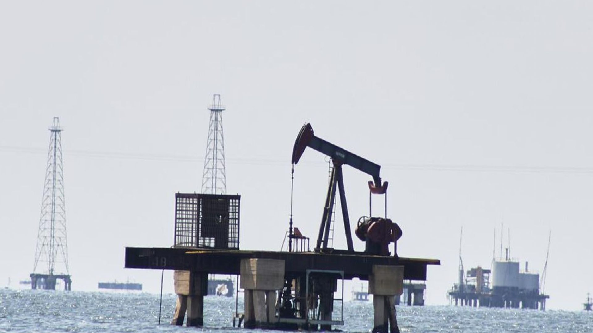 ABD, Venezuela’daki 65 milyar varilden fazla petrol rezervinin çoğunluğu üzerinde kontrol sahibi olacak
