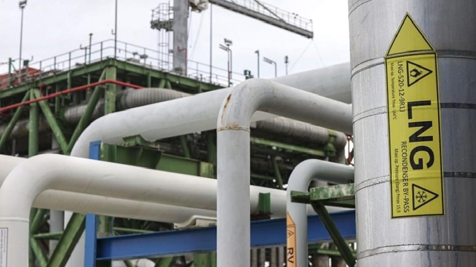 Çin LNG’de küresel satıcıya dönüşüyor