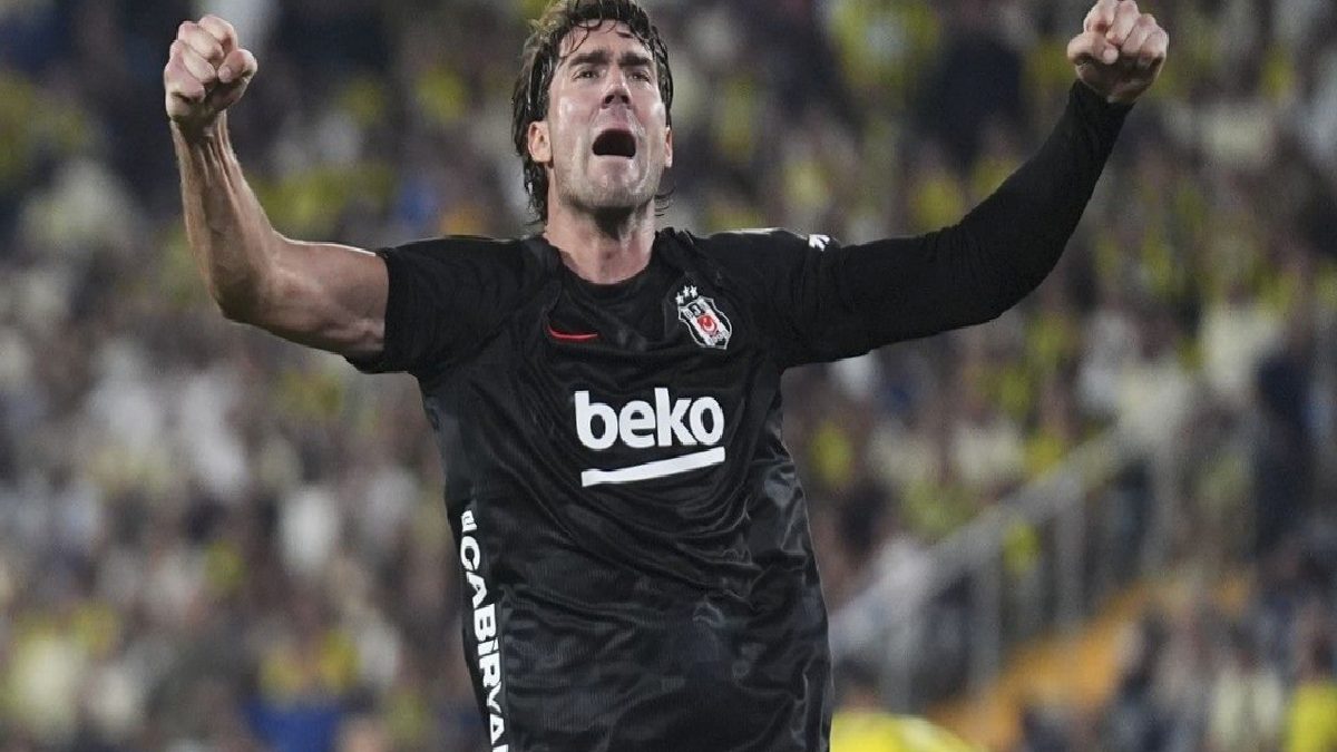 Dusan Vlahovic isyan çıkardı: “Biz bu adamı niye bıraktık?”