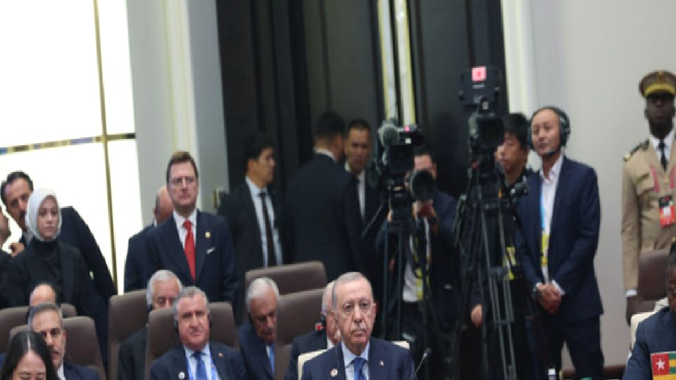 Erdoğan: Tüm dünyada barış için çalışmaya devam ediyoruz