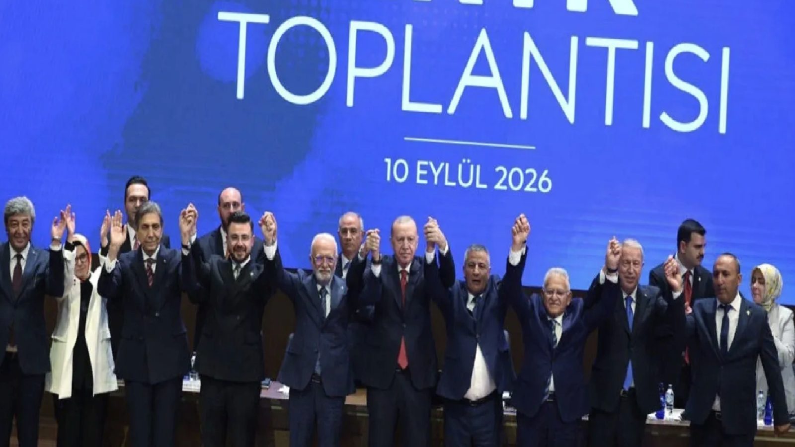 Gözler yeni yasama yılında, kulisler hareketli: “İyi Parti’den iki, Yeni Parti’den de bir milletvekili AKP’ye geçecek” iddiası
