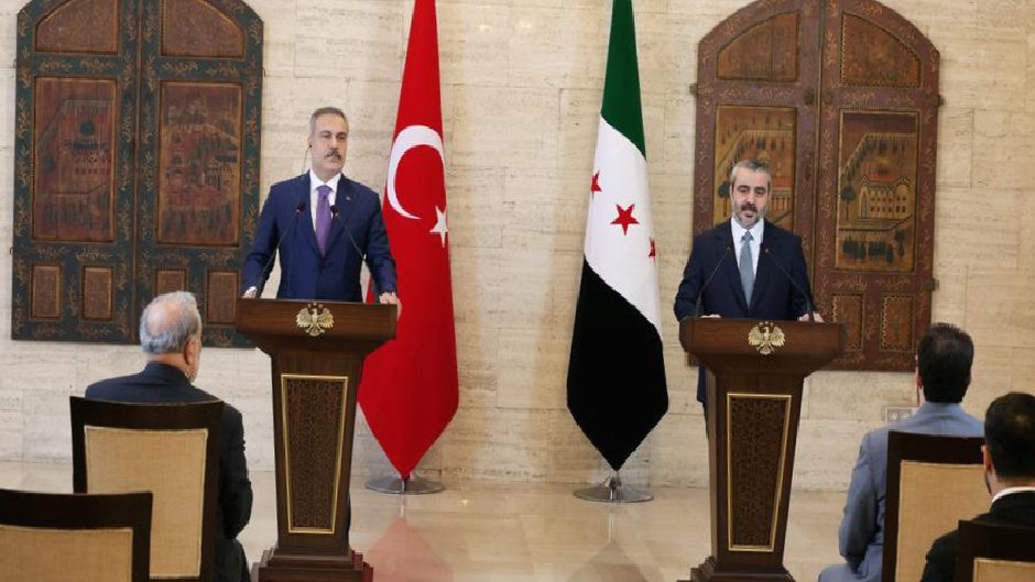 Hakan Fidan’dan Şam’da SDG çağrısı