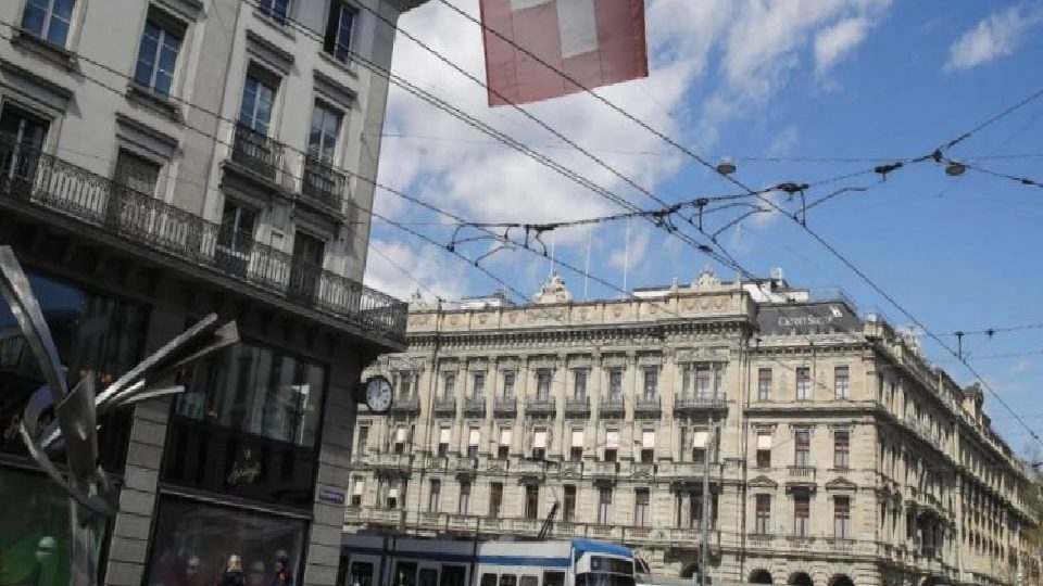 İsviçre’de “daha kısıtlayıcı tarafsızlık” politikasına sandıktan ret