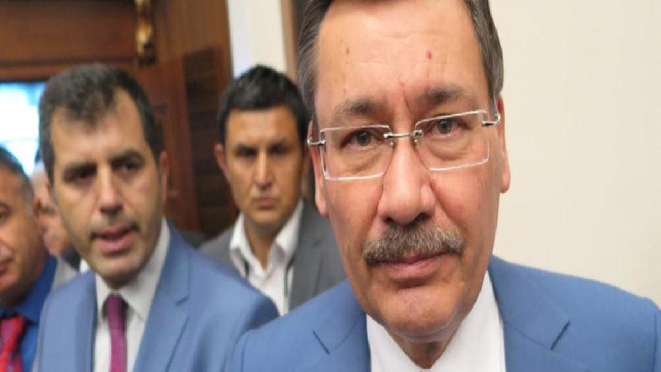 Melih Gökçek’in oğlu ve gelinine yurt dışına çıkış yasağı