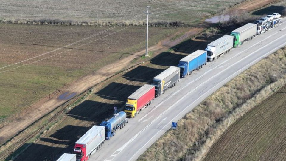 Tır şoförlerine D tipi vize çağrısı: “Şoförler kapılardan geri çevriliyor”
