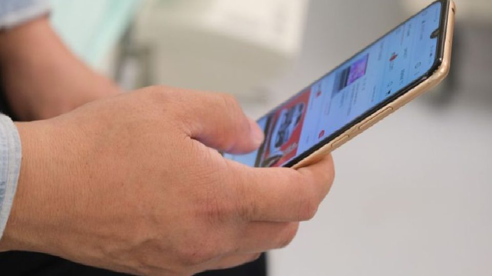 “Yerli cep telefonu üretiminde daralma sürüyor”