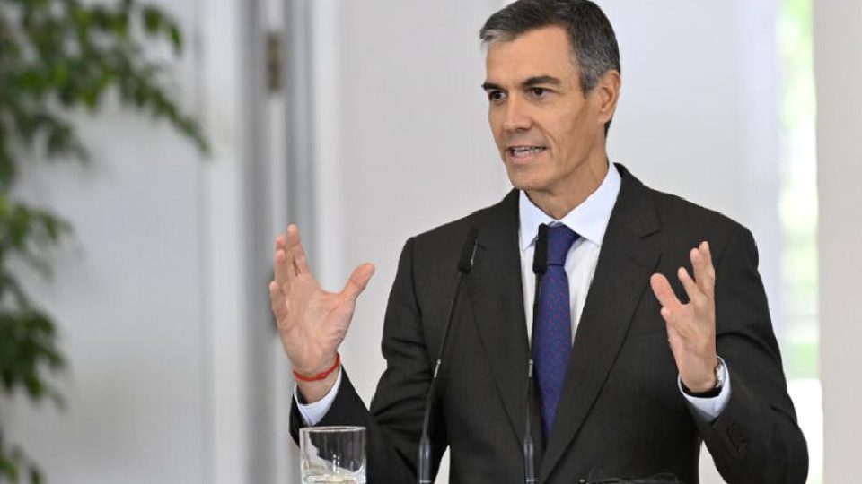 İspanya Başbakanı Sanchez’den erken seçim hamlesi