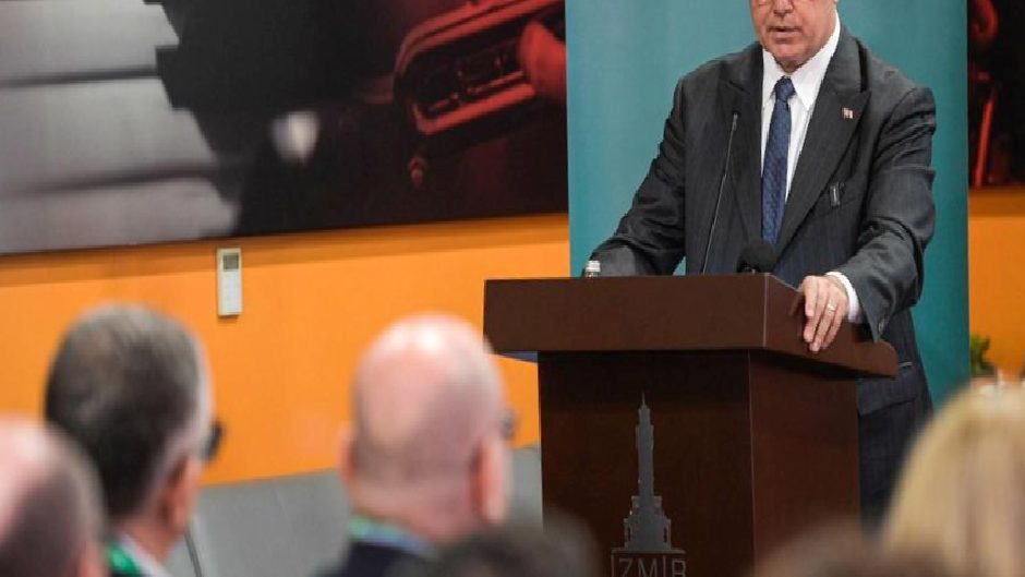 İzmir: AKP’ye katılan Cemil Tugay kimdir?