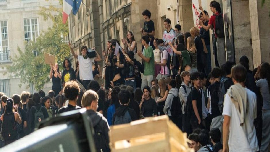 Öfkenin adresi Paris: Fransa’yı zorlu günler bekliyor