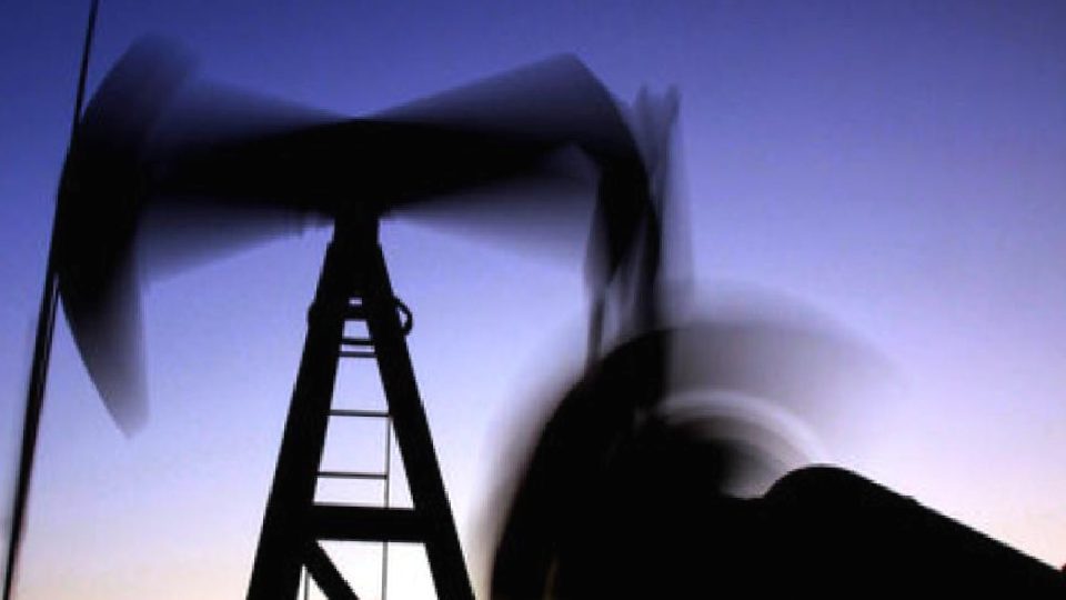 Petrol, ABD’deki fırtına riski ve Orta Doğu gerilimiyle yükseldi