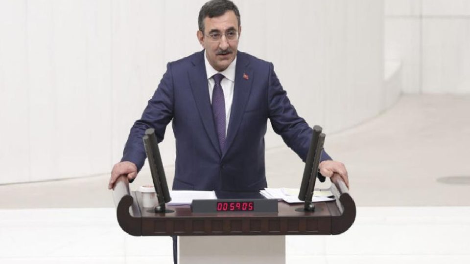 Yılmaz’dan fon ödemelerinde ‘Hazine’den kaynak kullanılmayacak’ açıklaması